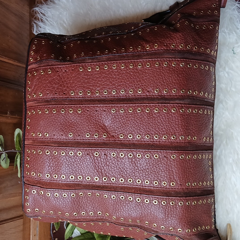 MICHAEL KORS CROSSBODY REDUCED FOR QUICK SALE - Picture 10 of 17